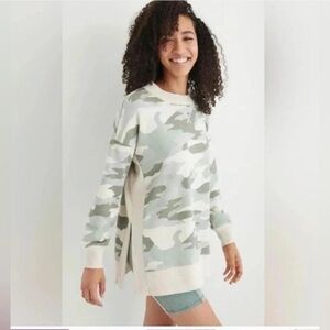Aerie Green & Cream Camo Crewneck with Side Slits - Size Small